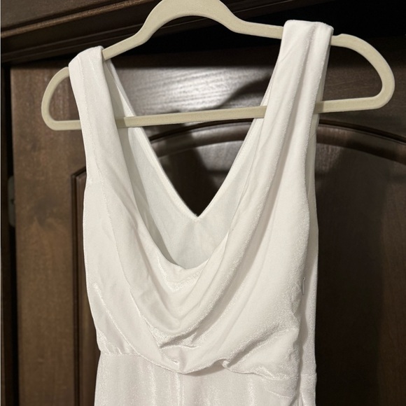 Velvet v-neck mermaid gown - Picture 6 of 6